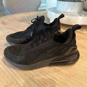 Black Nike Air Max 270